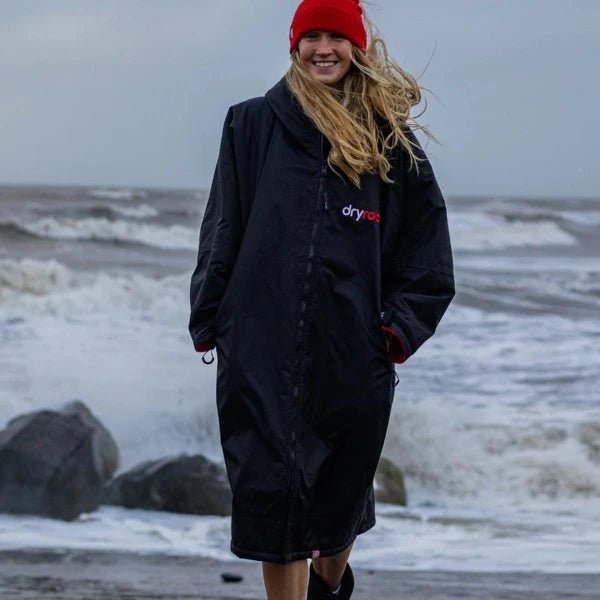 Dryrobe Advance LS Black/Redvåtdrakt - våtdrakt tilbehør - ponchoFluid.no